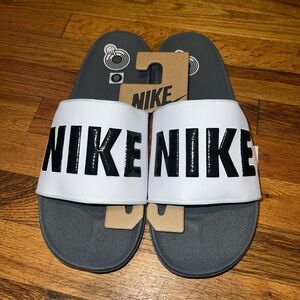 Nike Offcourt Slides